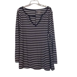 Lane Bryant women's size 22-24 blue & white long sleeve striped top